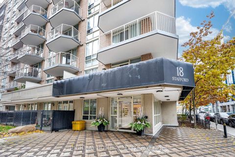 Photo 3 at 602 - 18 Stafford Street, Niagara, Toronto