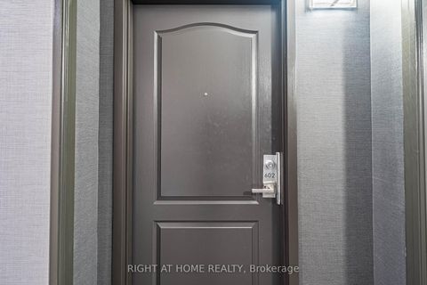 Photo 7 at 602 - 18 Stafford Street, Niagara, Toronto