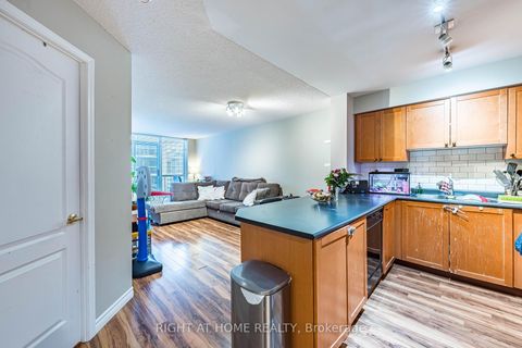 Photo 12 at 602 - 18 Stafford Street, Niagara, Toronto