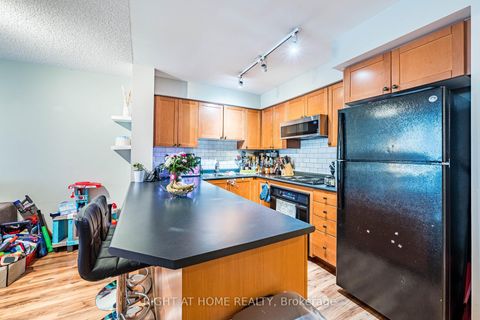 Photo 13 at 602 - 18 Stafford Street, Niagara, Toronto