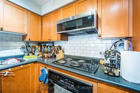 Photo 17 at 602 - 18 Stafford Street, Niagara, Toronto