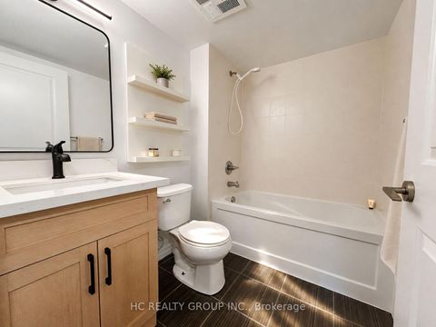 Photo 9 at 1811 - 2015 SHEPPARD Avenue E, Henry Farm, Toronto