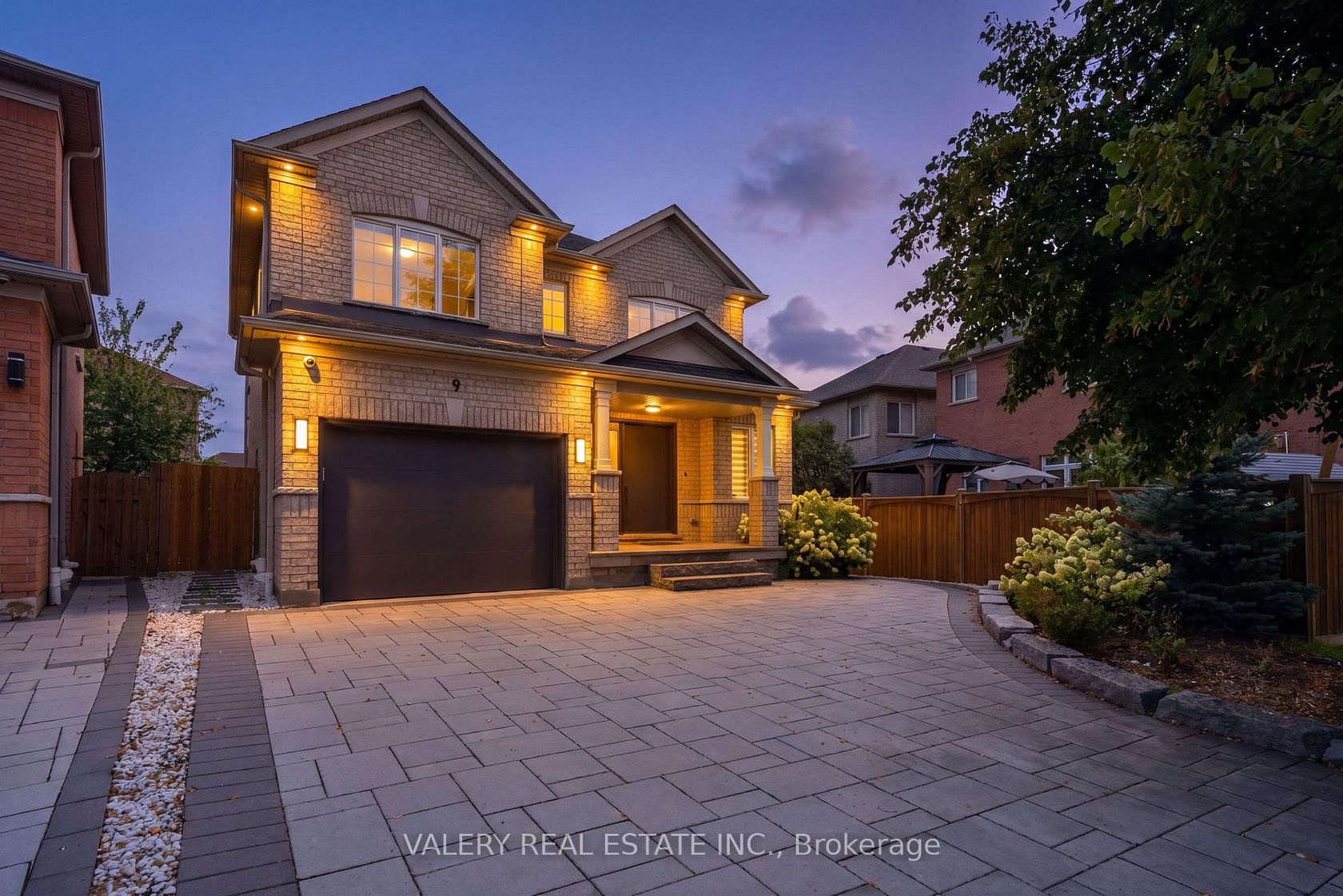 9 Vanguard Road, Patterson, Vaughan photo number 2