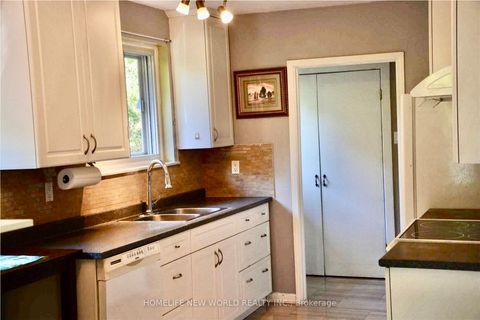 Photo 6 at 40 Brahms Avenue, Hillcrest Village, Toronto