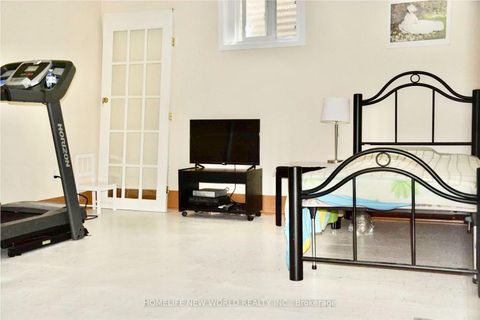 Photo 11 at 40 Brahms Avenue, Hillcrest Village, Toronto