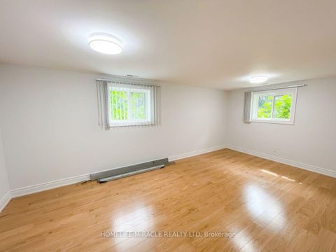 Photo 15 at 14178 Yonge Street, Aurora Estates, Aurora