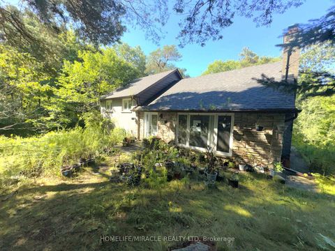 Photo 24 at 14178 Yonge Street, Aurora Estates, Aurora