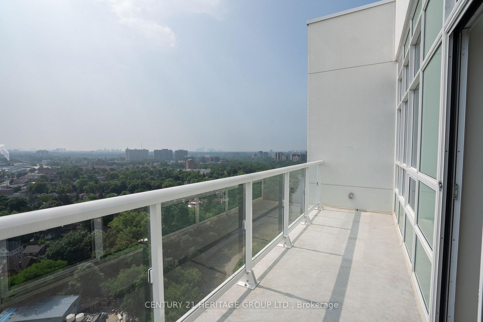 2202 - 10 Wilby Crescent, Weston, Toronto photo number 2