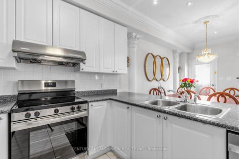 Photo 7 at 28 Herzberg Gardens, York University Heights, Toronto