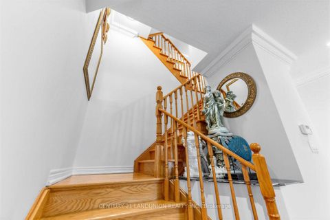 Photo 13 at 28 Herzberg Gardens, York University Heights, Toronto
