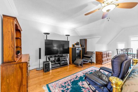 Photo 23 at 28 Herzberg Gardens, York University Heights, Toronto