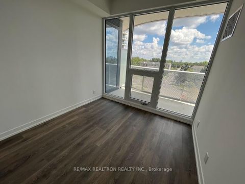 Photo 4 at 509 - 15 Holmes Avenue, Willowdale East, Toronto