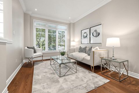 Photo 2 at 21 Hendel Drive, Patterson, Vaughan