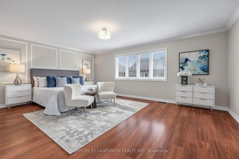 Photo 9 at 21 Hendel Drive, Patterson, Vaughan