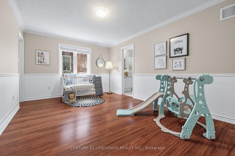 Photo 14 at 21 Hendel Drive, Patterson, Vaughan
