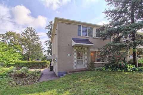 Photo 4 at 339 Neal Drive, Crosby, Richmond Hill