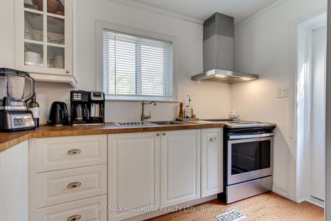 Photo 13 at 339 Neal Drive, Crosby, Richmond Hill