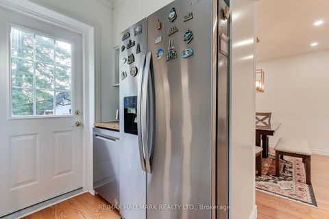 Photo 15 at 339 Neal Drive, Crosby, Richmond Hill