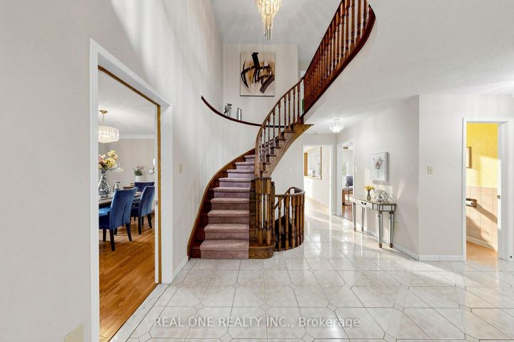 Photo 1 at 1960 Pimlico Court, Central Erin Mills, Mississauga