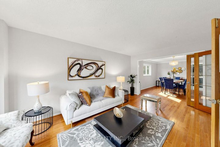 Photo 6 at 1960 Pimlico Court, Central Erin Mills, Mississauga