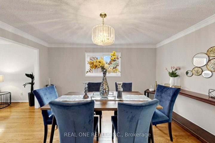 Photo 7 at 1960 Pimlico Court, Central Erin Mills, Mississauga