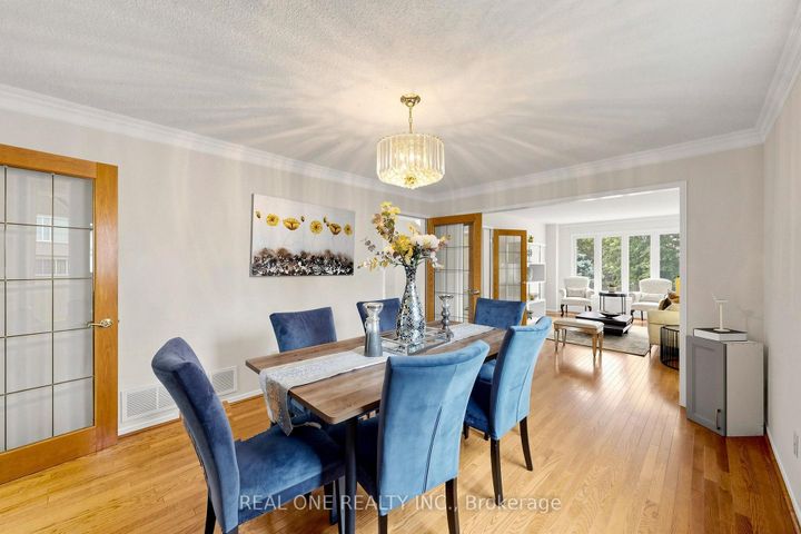Photo 9 at 1960 Pimlico Court, Central Erin Mills, Mississauga