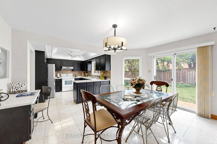 Photo 17 at 1960 Pimlico Court, Central Erin Mills, Mississauga