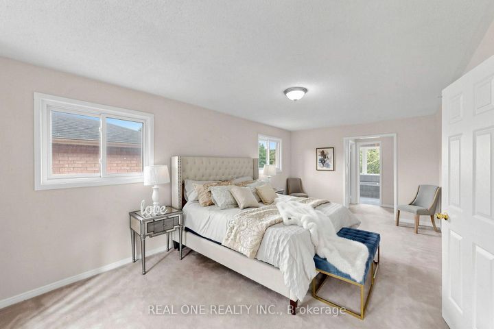 Photo 19 at 1960 Pimlico Court, Central Erin Mills, Mississauga