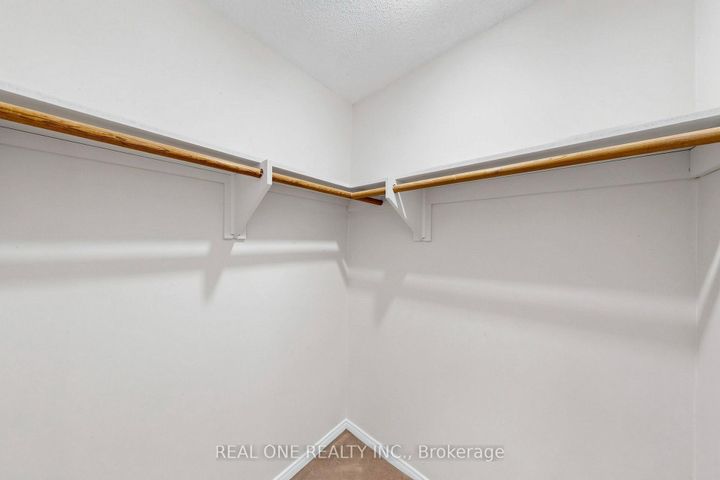 Photo 23 at 1960 Pimlico Court, Central Erin Mills, Mississauga