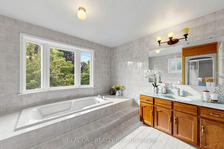 Photo 24 at 1960 Pimlico Court, Central Erin Mills, Mississauga