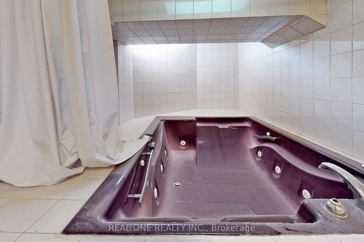 Photo 49 at 1960 Pimlico Court, Central Erin Mills, Mississauga