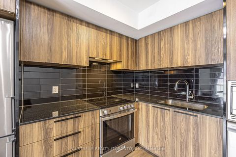 Photo 16 at 1710 - 501 Yonge Street, Yonge Corridor, Toronto