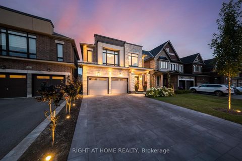 Photo 1 at 42 Alistair Crescent, Kleinburg, Vaughan