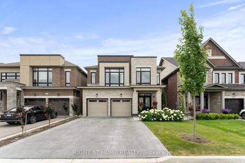 Photo 5 at 42 Alistair Crescent, Kleinburg, Vaughan