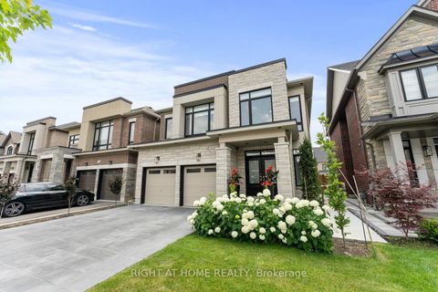 Photo 6 at 42 Alistair Crescent, Kleinburg, Vaughan
