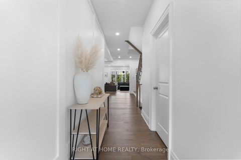 Photo 9 at 42 Alistair Crescent, Kleinburg, Vaughan
