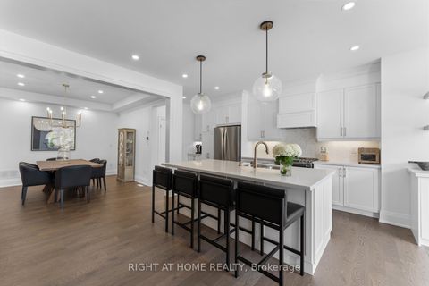 Photo 18 at 42 Alistair Crescent, Kleinburg, Vaughan