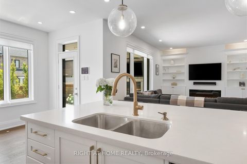 Photo 21 at 42 Alistair Crescent, Kleinburg, Vaughan