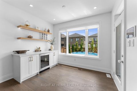 Photo 22 at 42 Alistair Crescent, Kleinburg, Vaughan