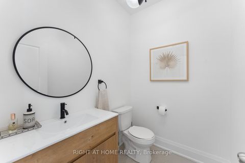 Photo 23 at 42 Alistair Crescent, Kleinburg, Vaughan
