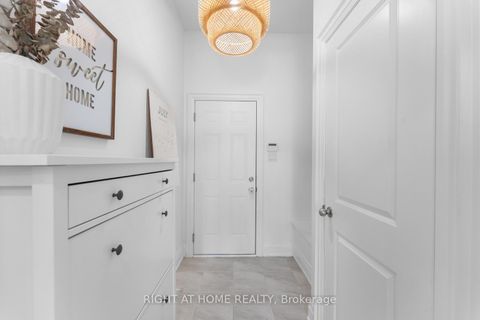 Photo 24 at 42 Alistair Crescent, Kleinburg, Vaughan