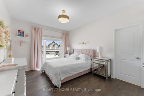 Photo 31 at 42 Alistair Crescent, Kleinburg, Vaughan