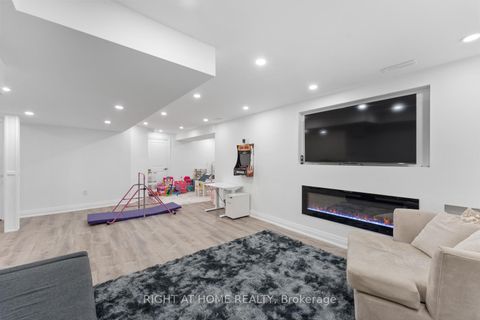 Photo 39 at 42 Alistair Crescent, Kleinburg, Vaughan