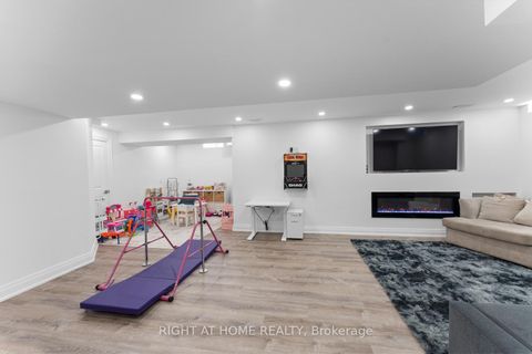Photo 41 at 42 Alistair Crescent, Kleinburg, Vaughan