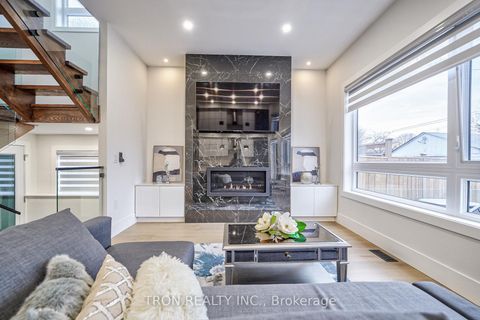 Photo 12 at 38 Uno Drive, Queensway, Toronto