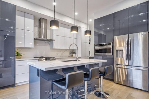 Photo 17 at 38 Uno Drive, Queensway, Toronto