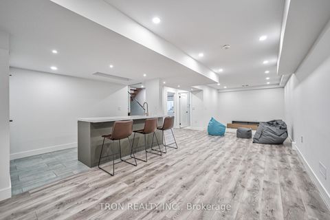 Photo 32 at 38 Uno Drive, Queensway, Toronto