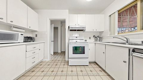 Photo 11 at 19 Nymark Avenue, Don Valley Village, Toronto