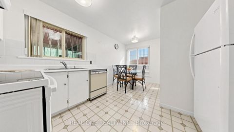 Photo 14 at 19 Nymark Avenue, Don Valley Village, Toronto
