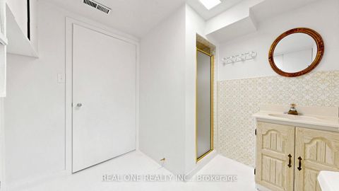 Photo 35 at 19 Nymark Avenue, Don Valley Village, Toronto